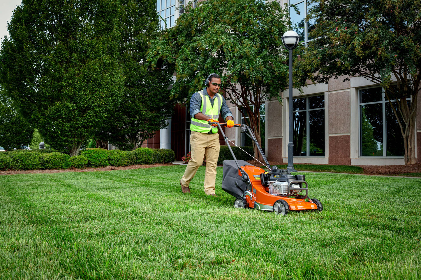 Husqvarna Forest & Garden - W520