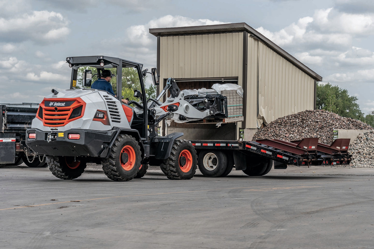 Bobcat - L65 Compact Wheel Loader, Open Cab