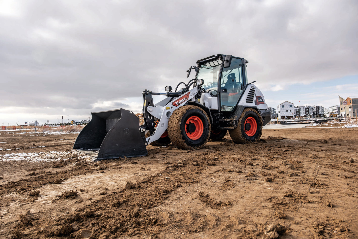 Bobcat - L95 Compact Wheel Loader, Open Station
