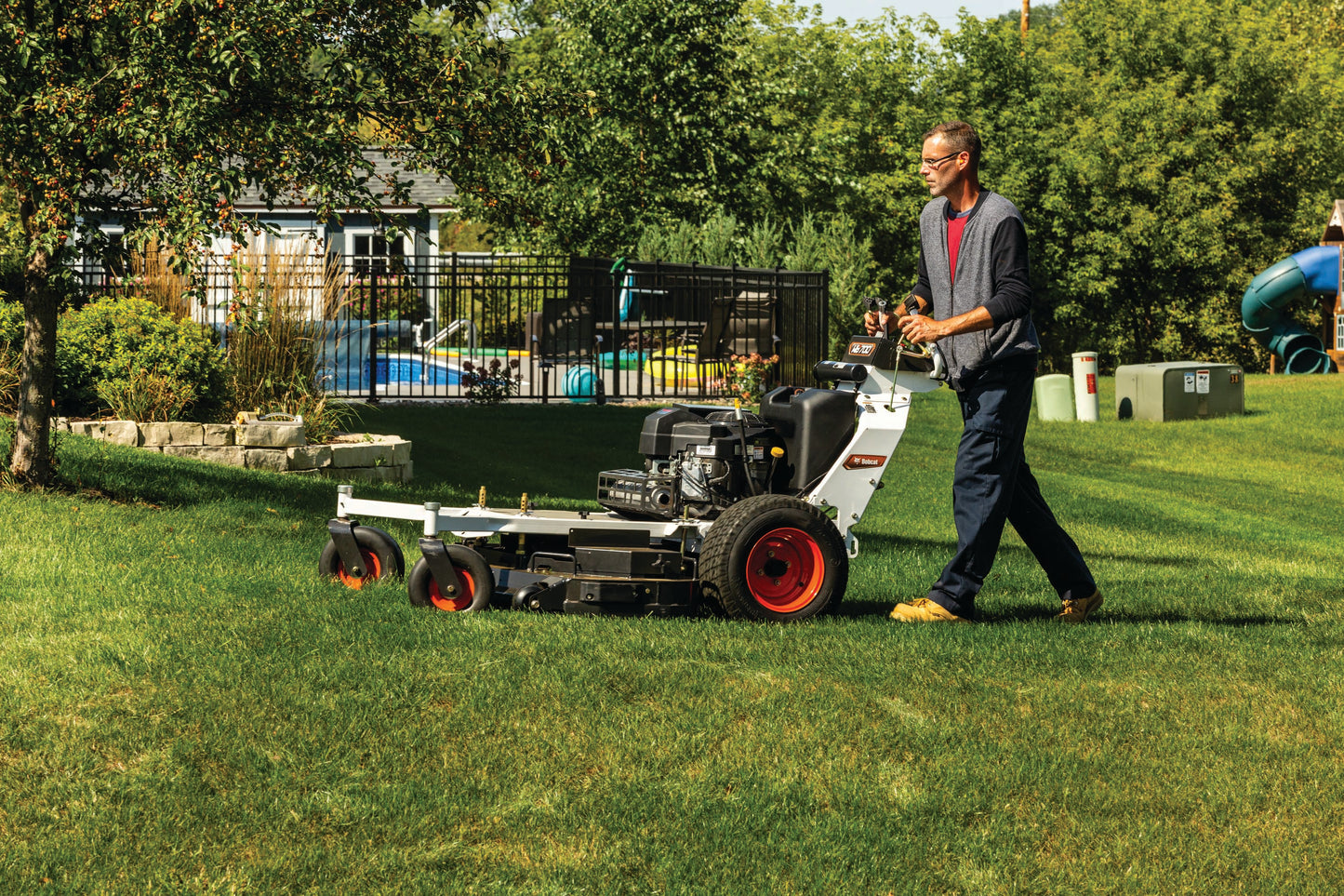 Bobcat - WB700, 52"
