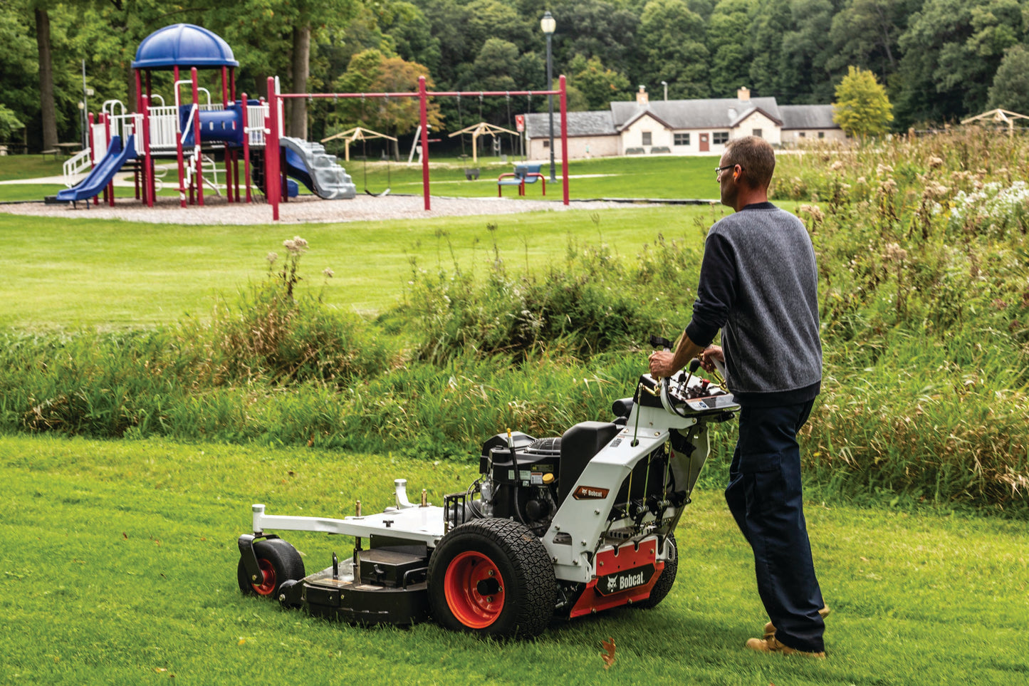 Bobcat - WB700, 52"