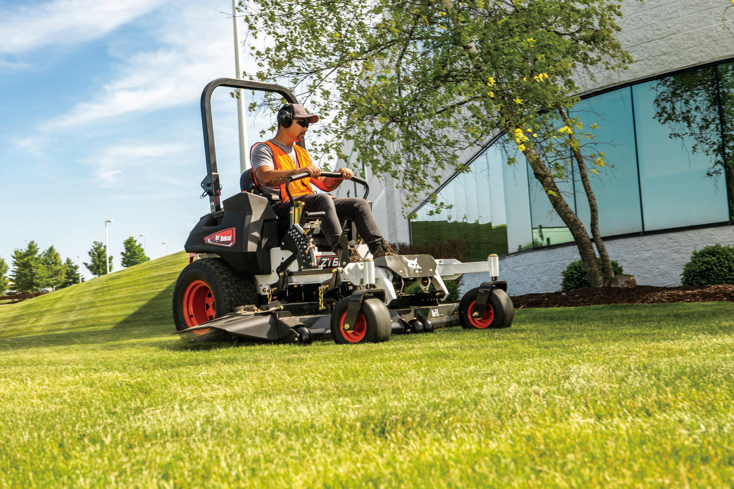 Bobcat - ZT6100 EFI, 61"