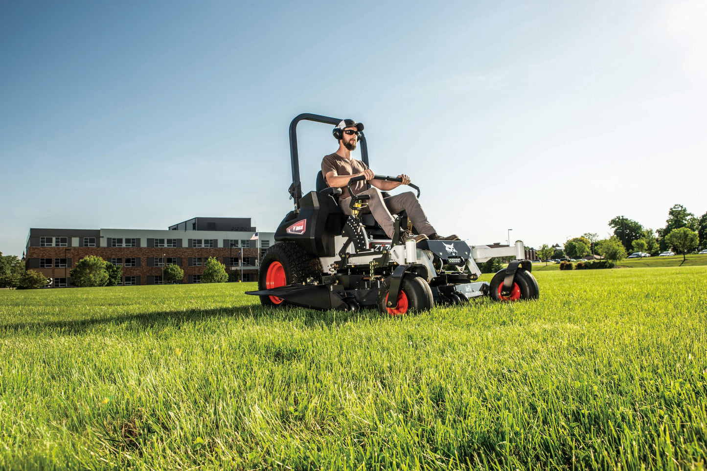 Bobcat - ZT7000 EFI, 72"