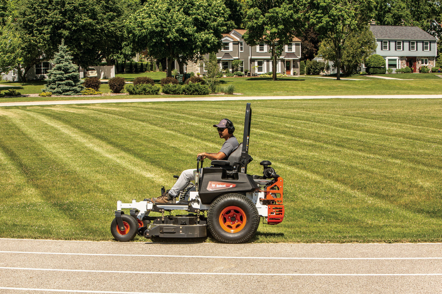 Bobcat - ZT7000 EFI, 72"