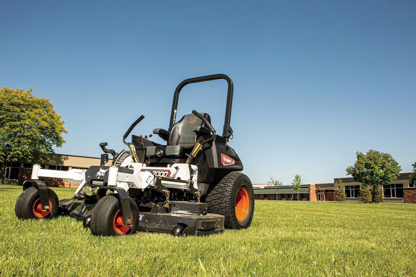Bobcat - ZT7000 EFI, 72"