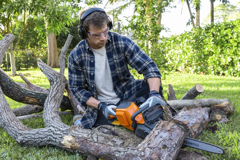 Husqvarna Forest & Garden - 970601202 - 350i Power Axe Chainsaw, 18"