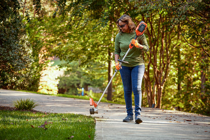 Husqvarna Forest & Garden - 220iL
