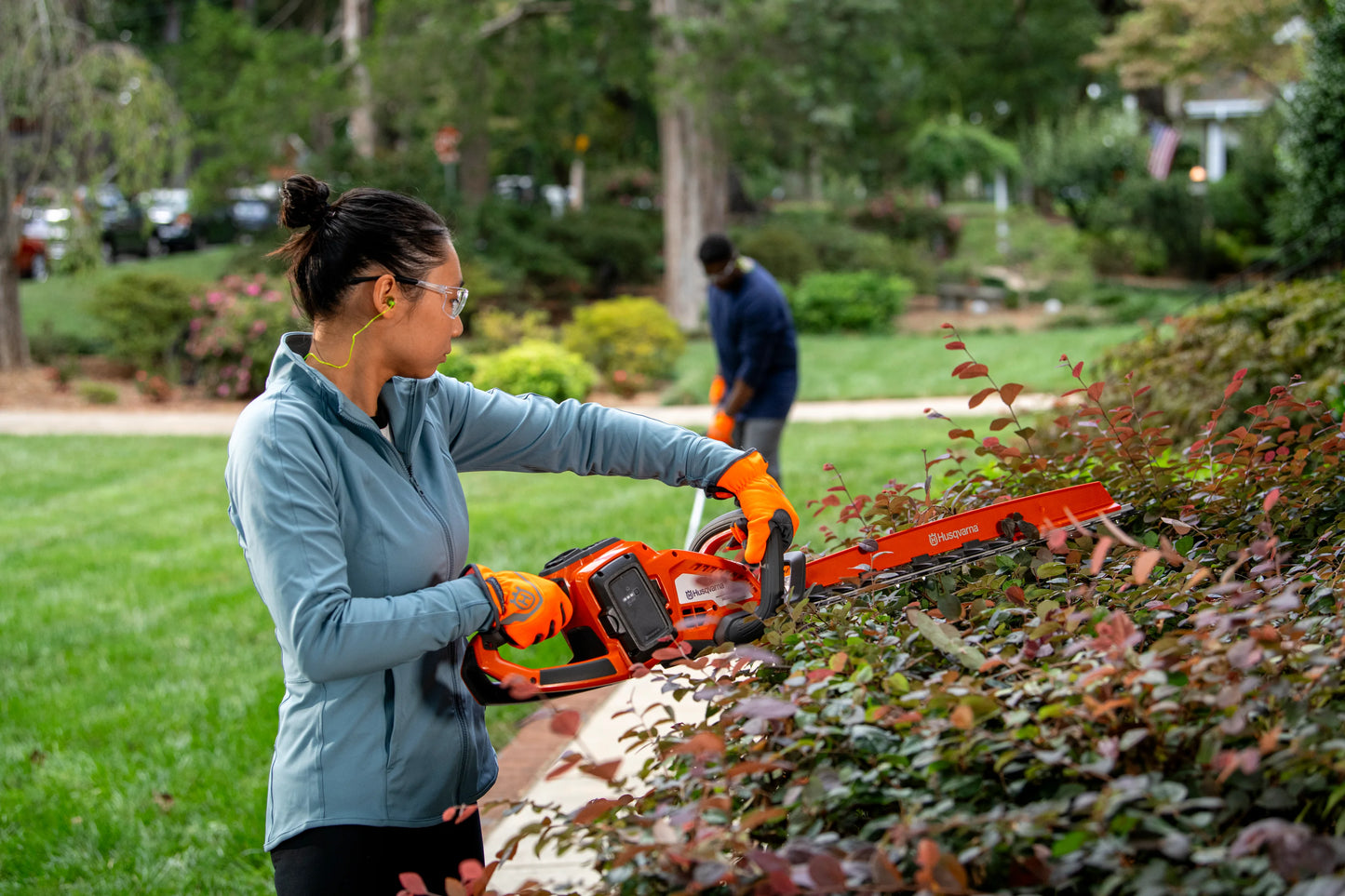 Husqvarna Forest & Garden - 970592602 - 320iHD60 Hedge Trimmer Kit
