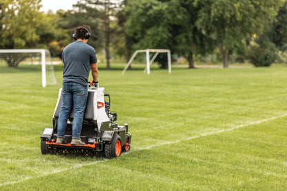 Bobcat - AE30S, Stand On Aerator