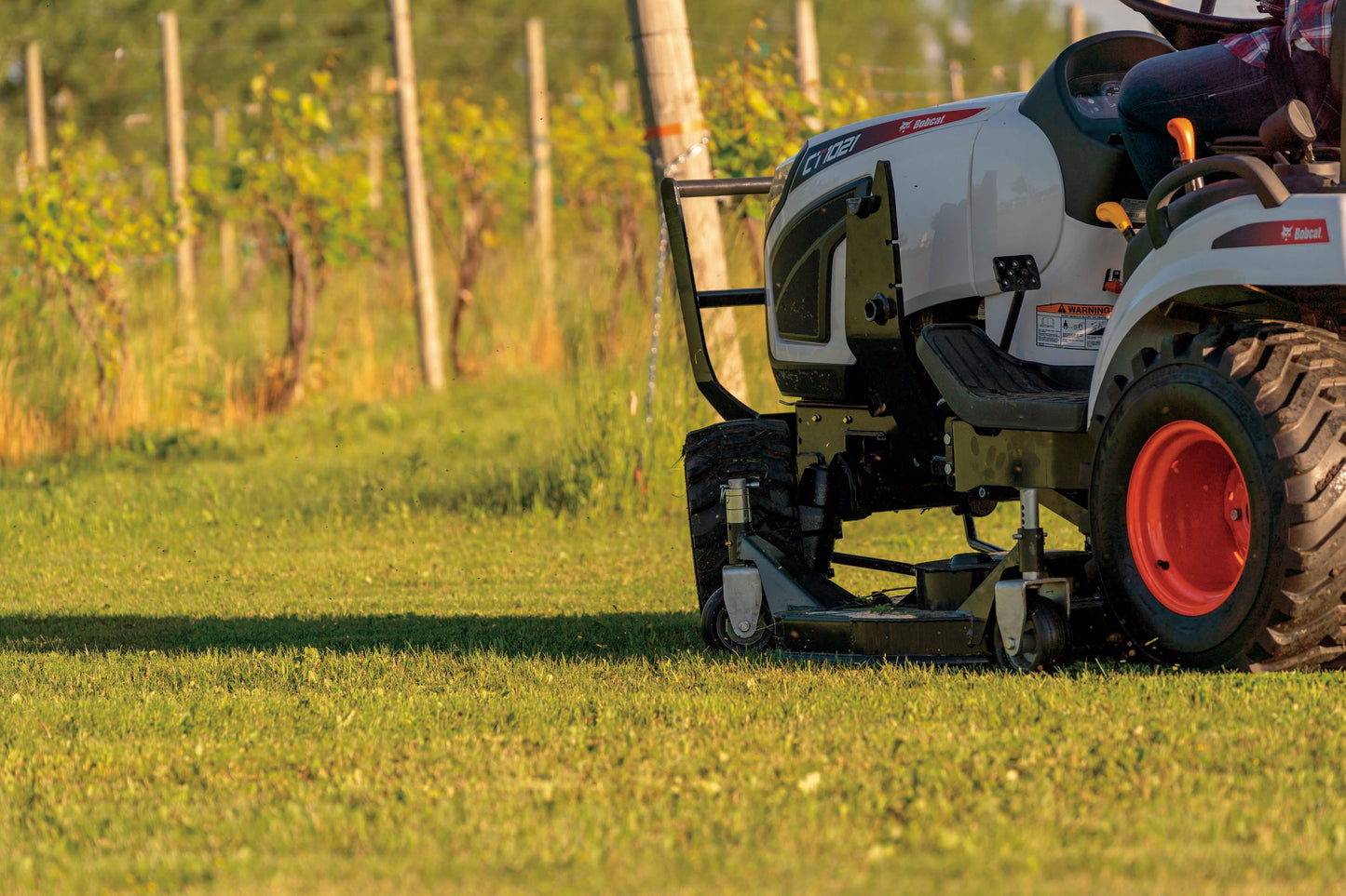 Bobcat - CT1021 HST, Front End Loader