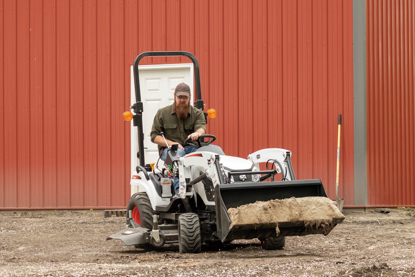 Bobcat - CT1021 HST, Front End Loader