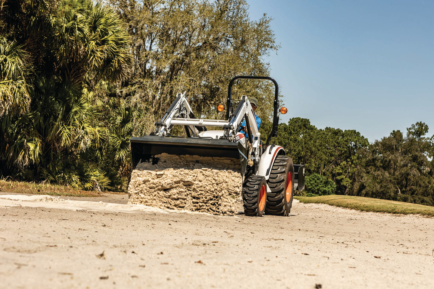 Bobcat - CT2025 HST, Front End Loader
