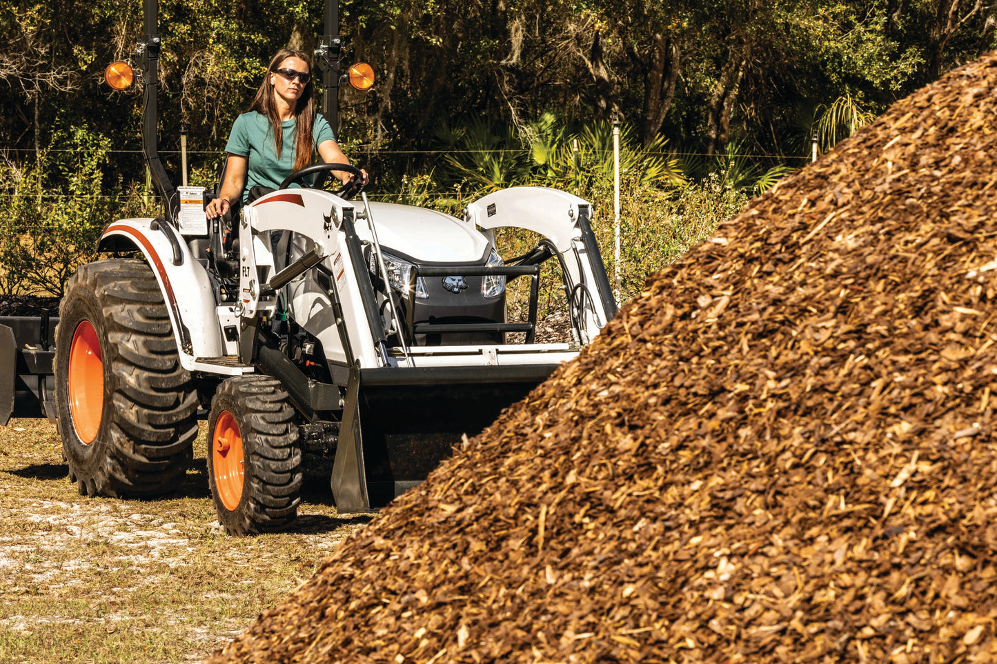 Bobcat - CT2025 HST, Front End Loader