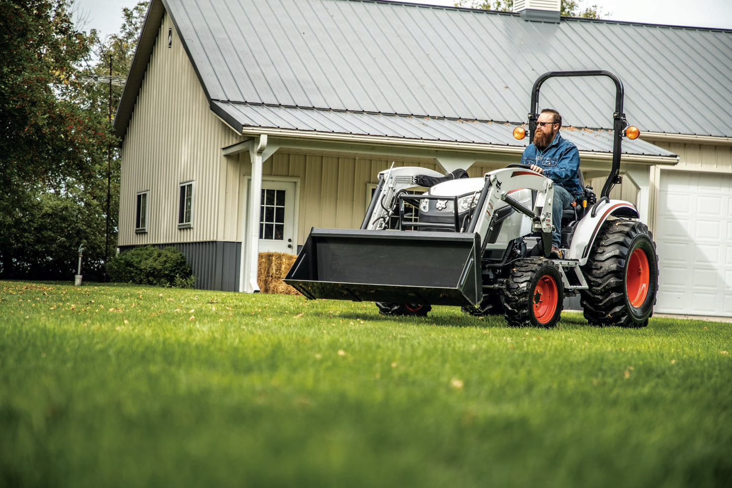 Bobcat - CT2025 HST, Front End Loader
