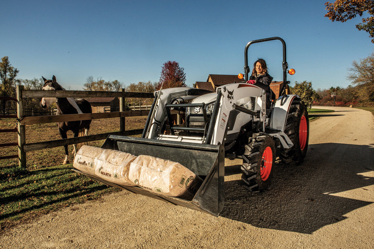 Bobcat - CT4058 HST, Front End Loader