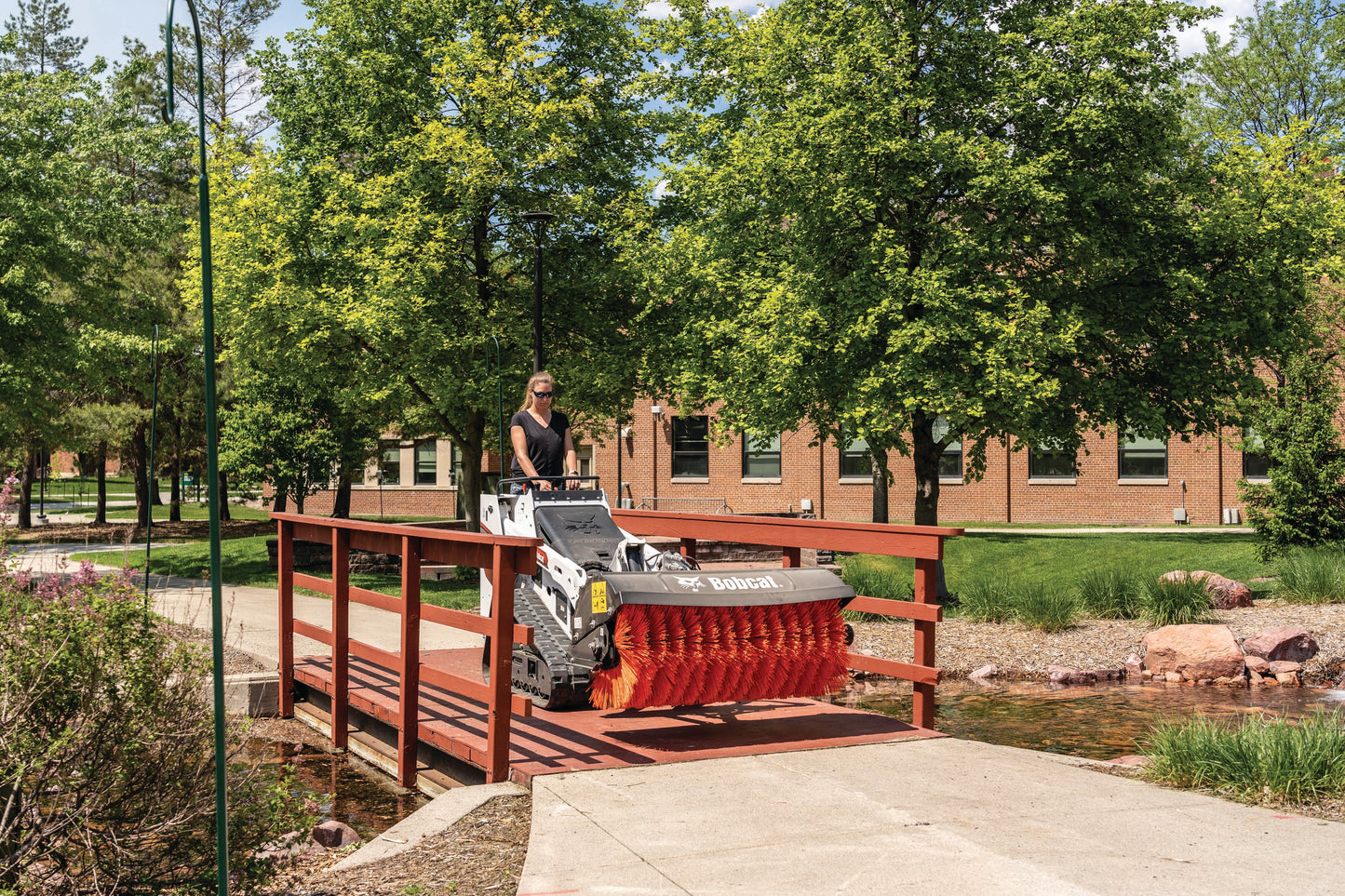 Bobcat - MT100, Narrow Track